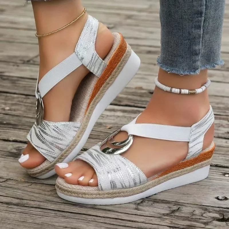 Enrichina sandali donna con zeppa e anello decorativo, foto 4