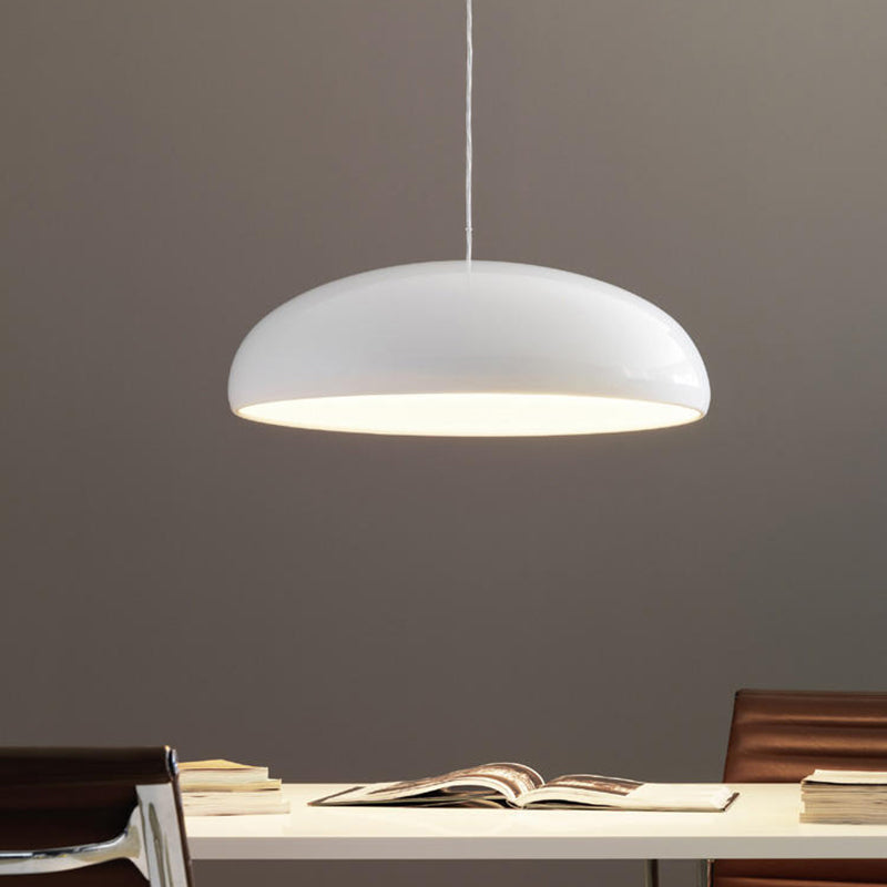 Lampada a sospensione a cupola curva in metallo, nero bianco arancione rosso vino