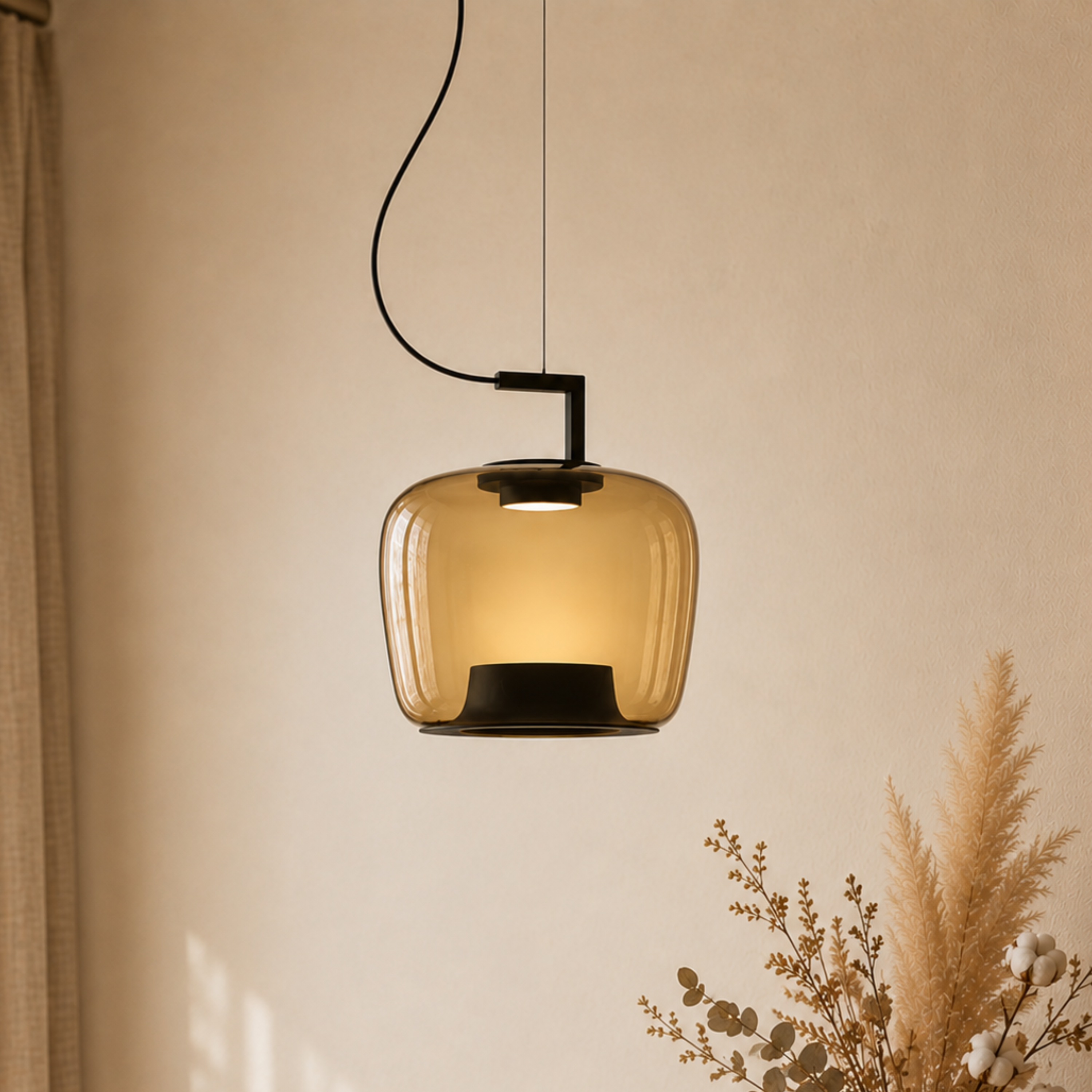 Lampada a sospensione a lanterna in vetro colorato ambra