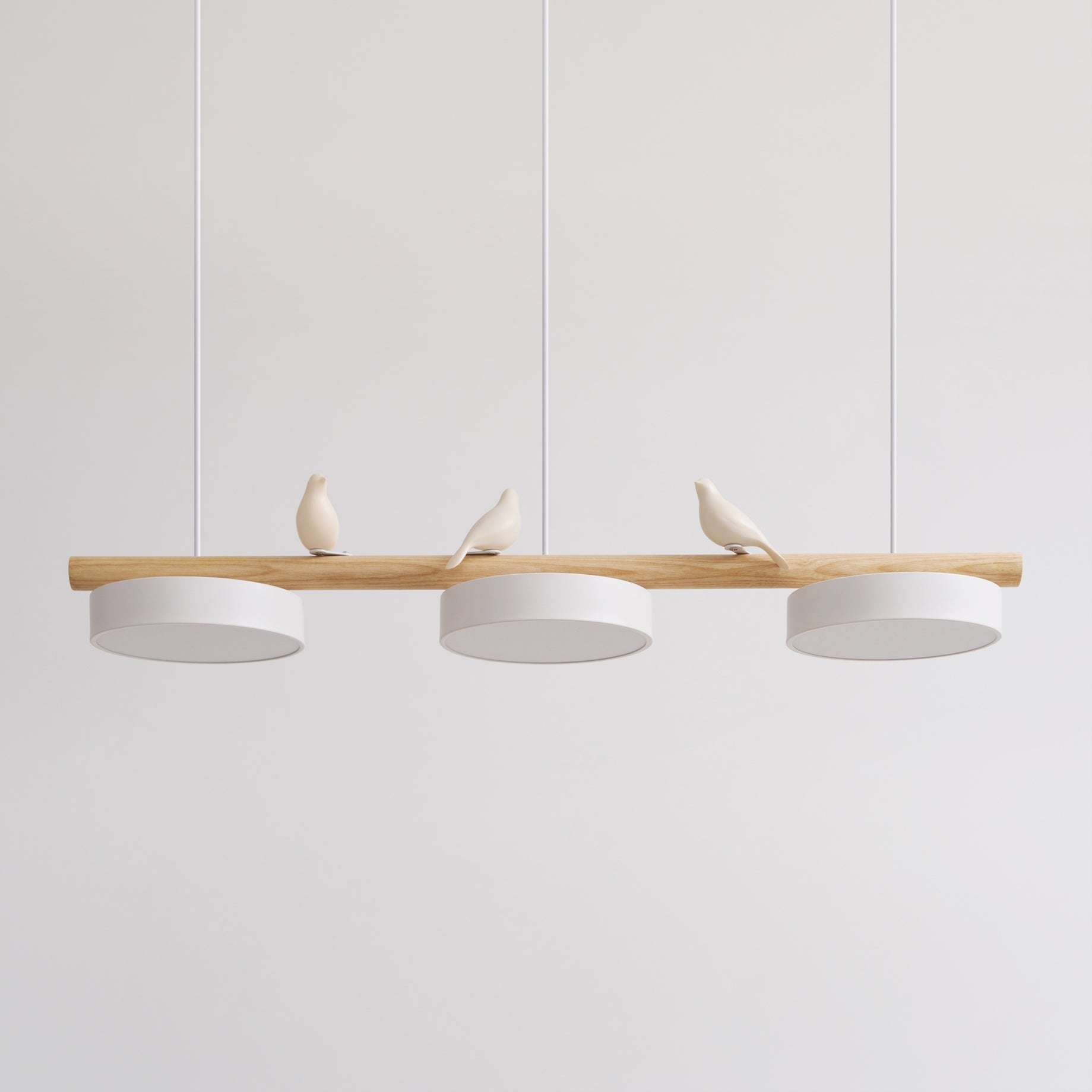 Lampada a sospensione a tamburo in metallo e legno con uccellino