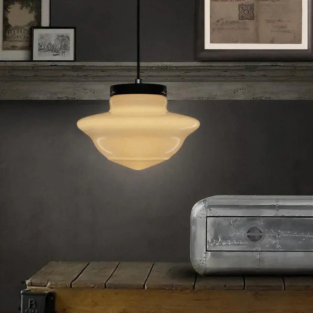 Lampada a sospensione moderna con paralume geometrico in vetro satinato