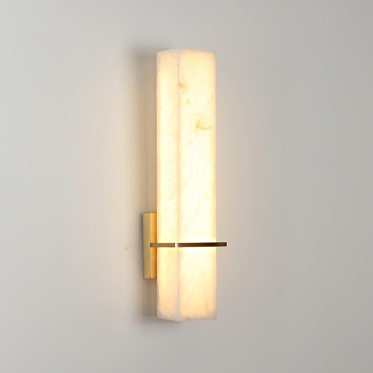 Lampada da parete in alabastro bianco e metallo, applique moderna cuboide