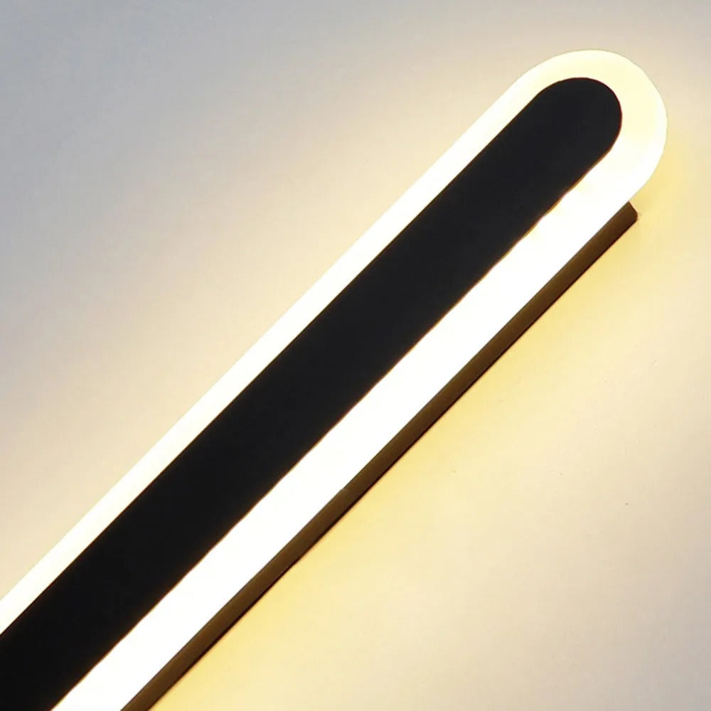 Lampada da parete per esterni lineare ovale in metallo nero