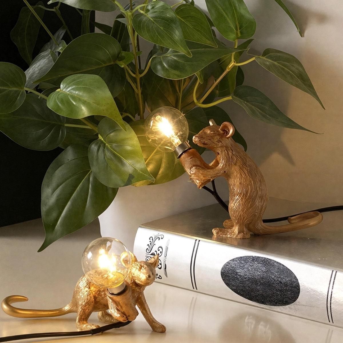 Lampada da tavolo decorativa a forma di topo