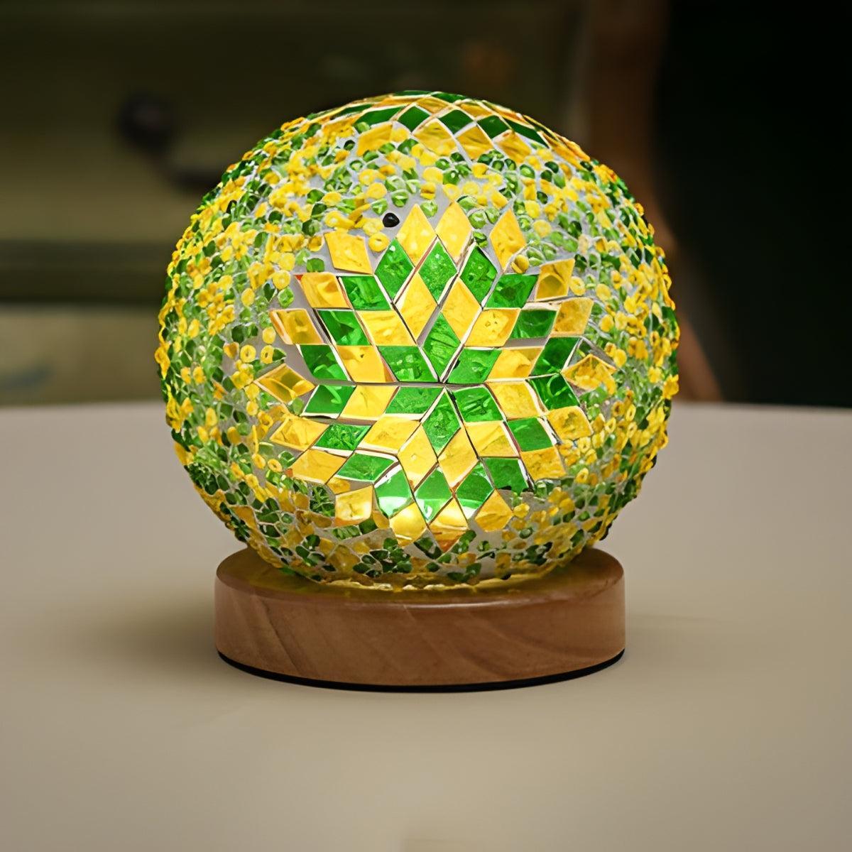 Lampada da tavolo in stile turco con mosaico in vetro e design boho