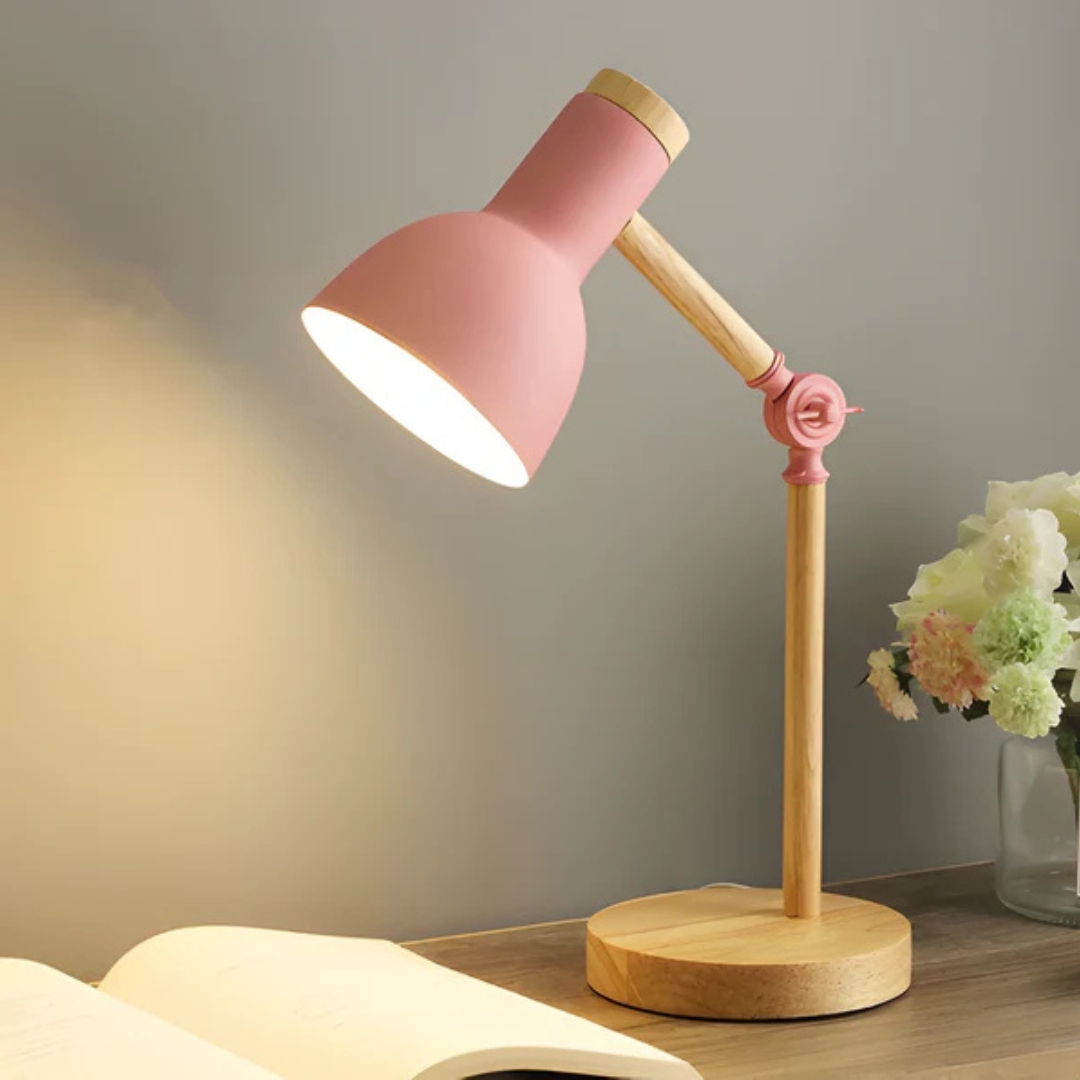 Lampada da tavolo nordica in legno con braccio regolabile da scrivania