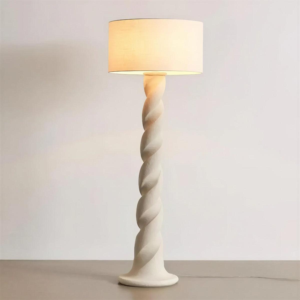Lampada da terra con base a spirale intrecciata e paralume a tamburo
