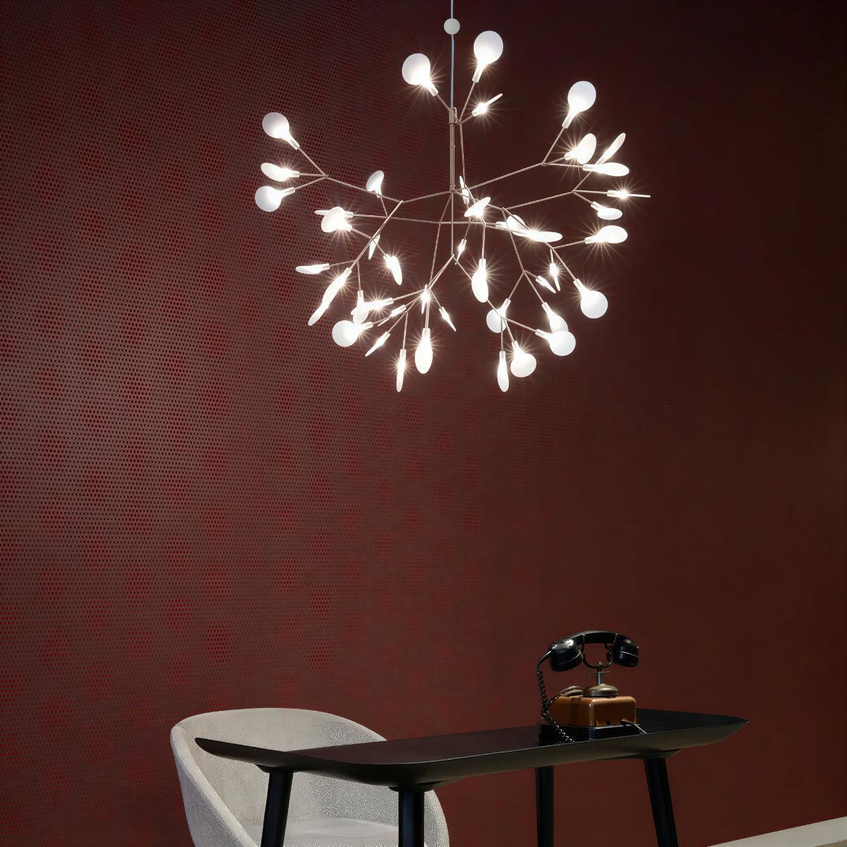 Lampadario moderno a rami Heracleum con luce LED
