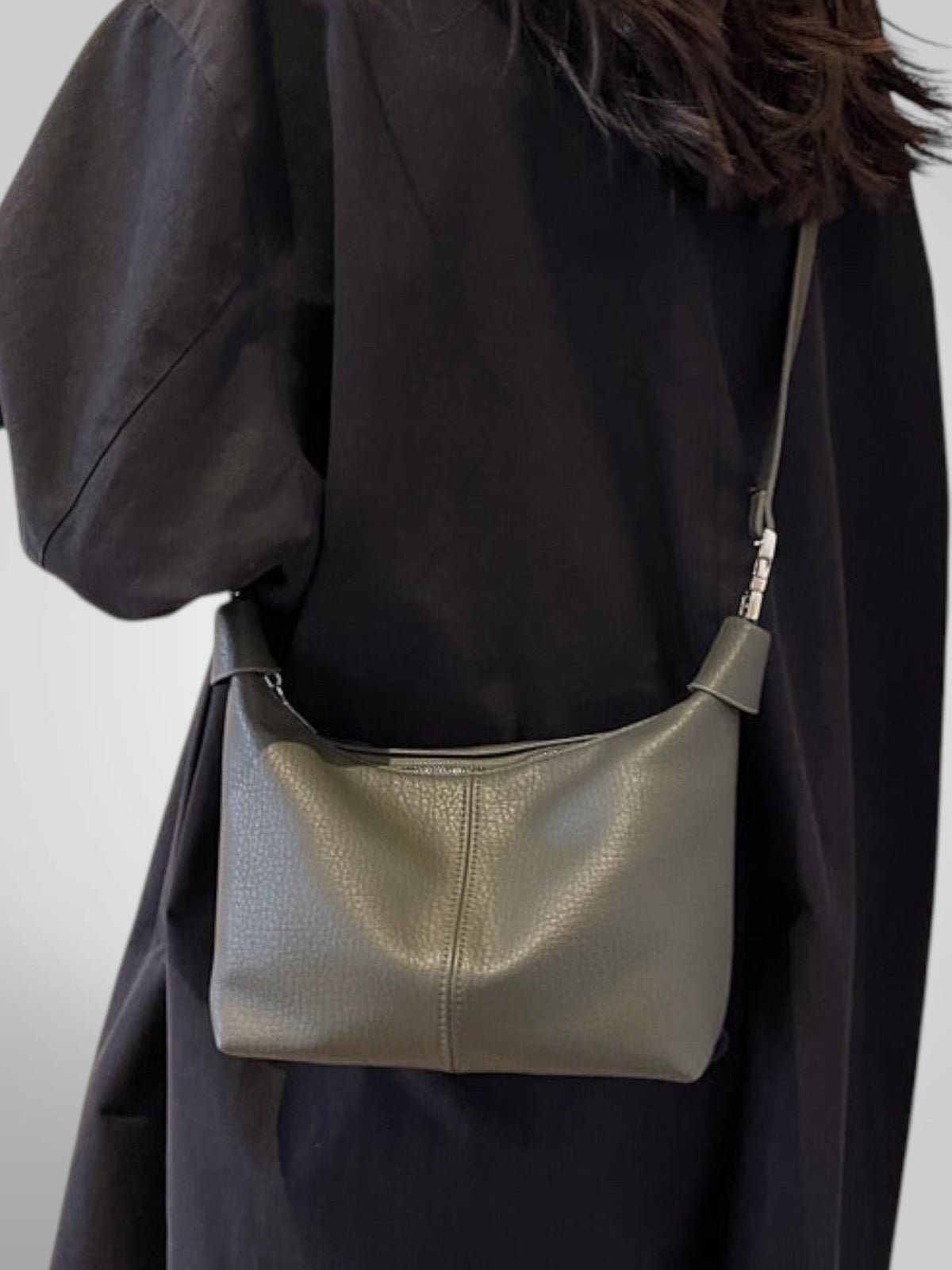 Uberta borsa a mano donna con fermaglio sul manico e tracolla lunga, foto 3