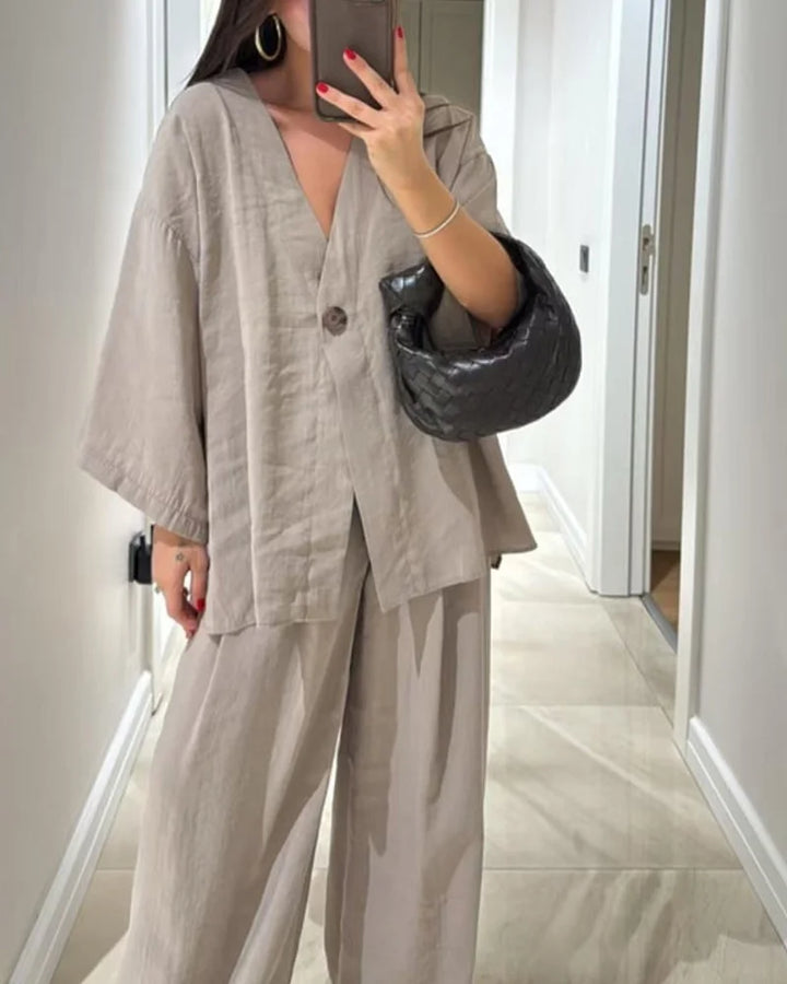 Olivia | Completo con scollo a V e gamba larga