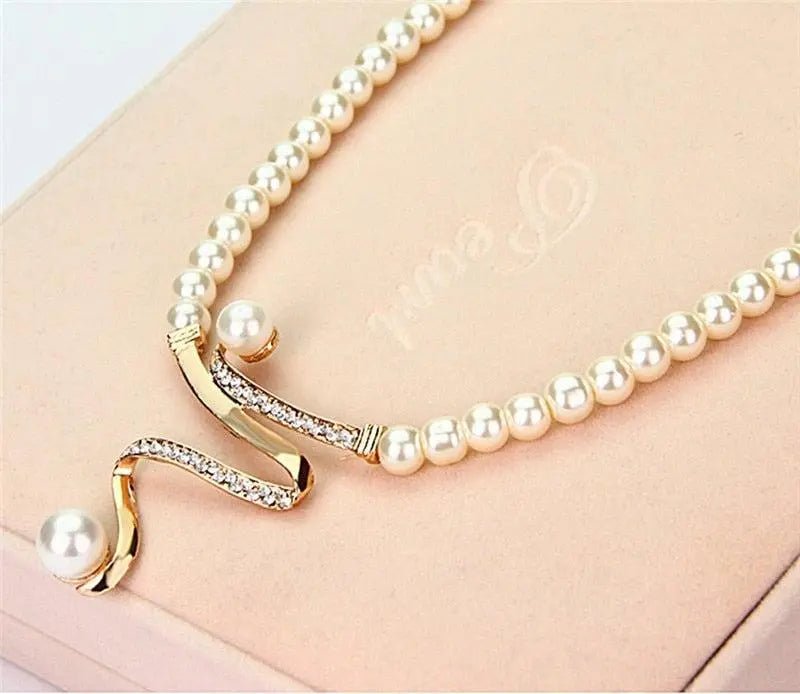 Natural Granate y Perlas blanca e croci greche in ematite. 925 sterline Natural Granate y Perlas blanca e croci greche in ematite. 925 sterline