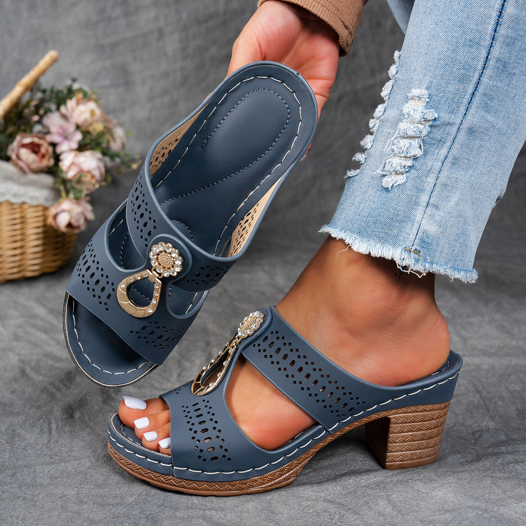 Nives | Sandali con tacco e dettaglio strass
