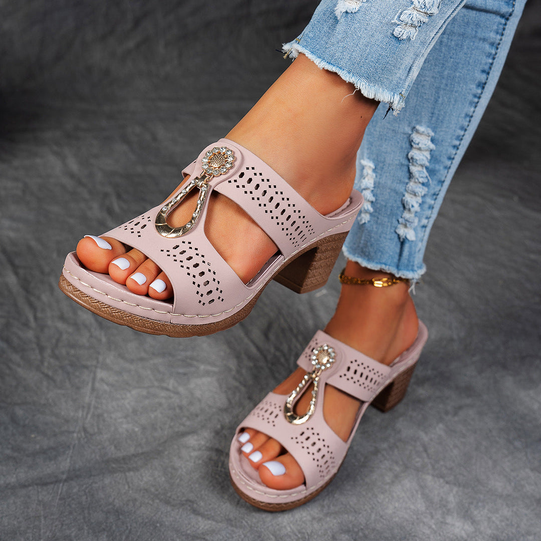 Nives | Sandali con tacco e dettaglio strass