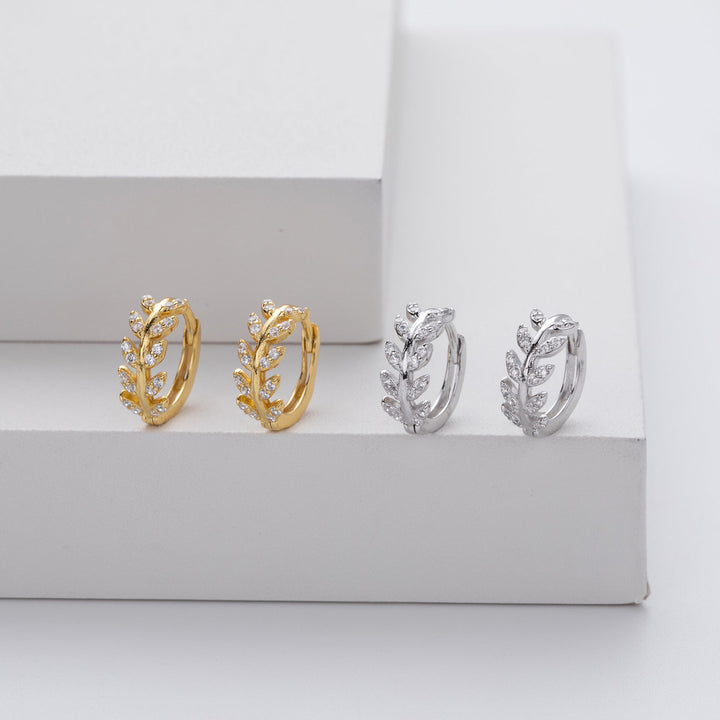 Orecchini a Cerchio a Foglia in Argento