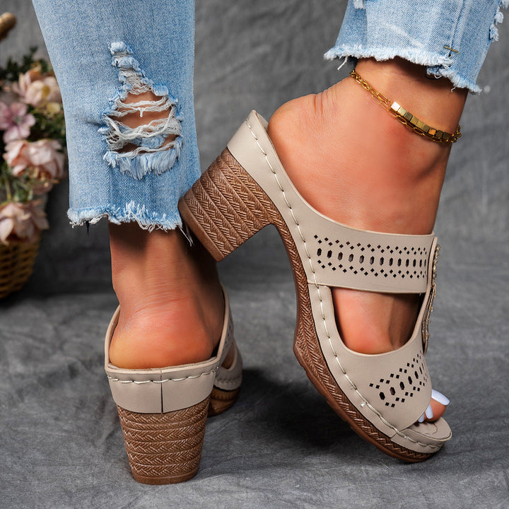 Nives | Sandali con tacco e dettaglio strass