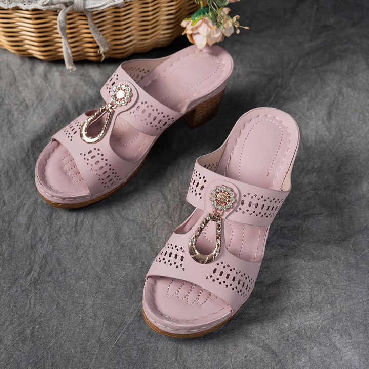 Nives | Sandali con tacco e dettaglio strass