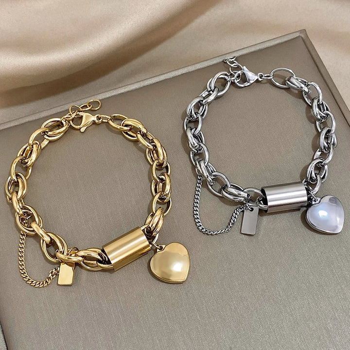 Bracciale spesso a cuore in oro