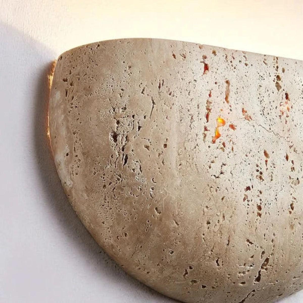 Applique da parete retrò wabi sabi in pietra con design a mezzaluna