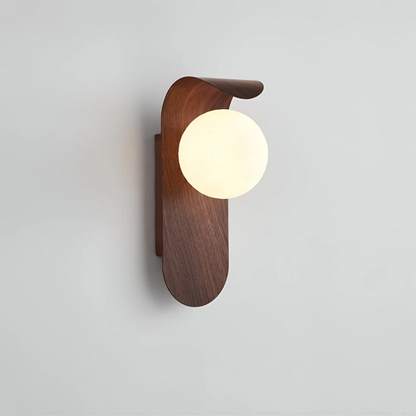 Applique japandi in legno con paralume a globo rotondo, lampada da parete LED