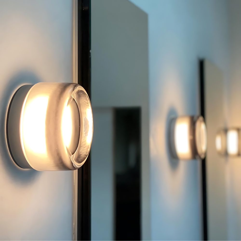 Applique LED nordica in acrilico con incavo, in ambra, grigio o bianco