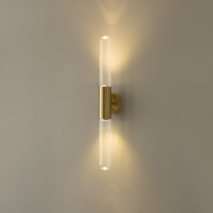 Applique LED verticale nordica in vetro rigato e ottone anticato