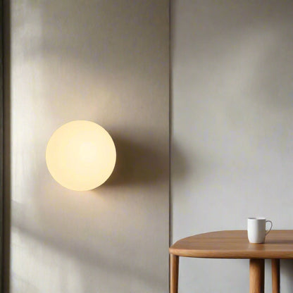 Applique minimalista in vetro tondo con LED G9