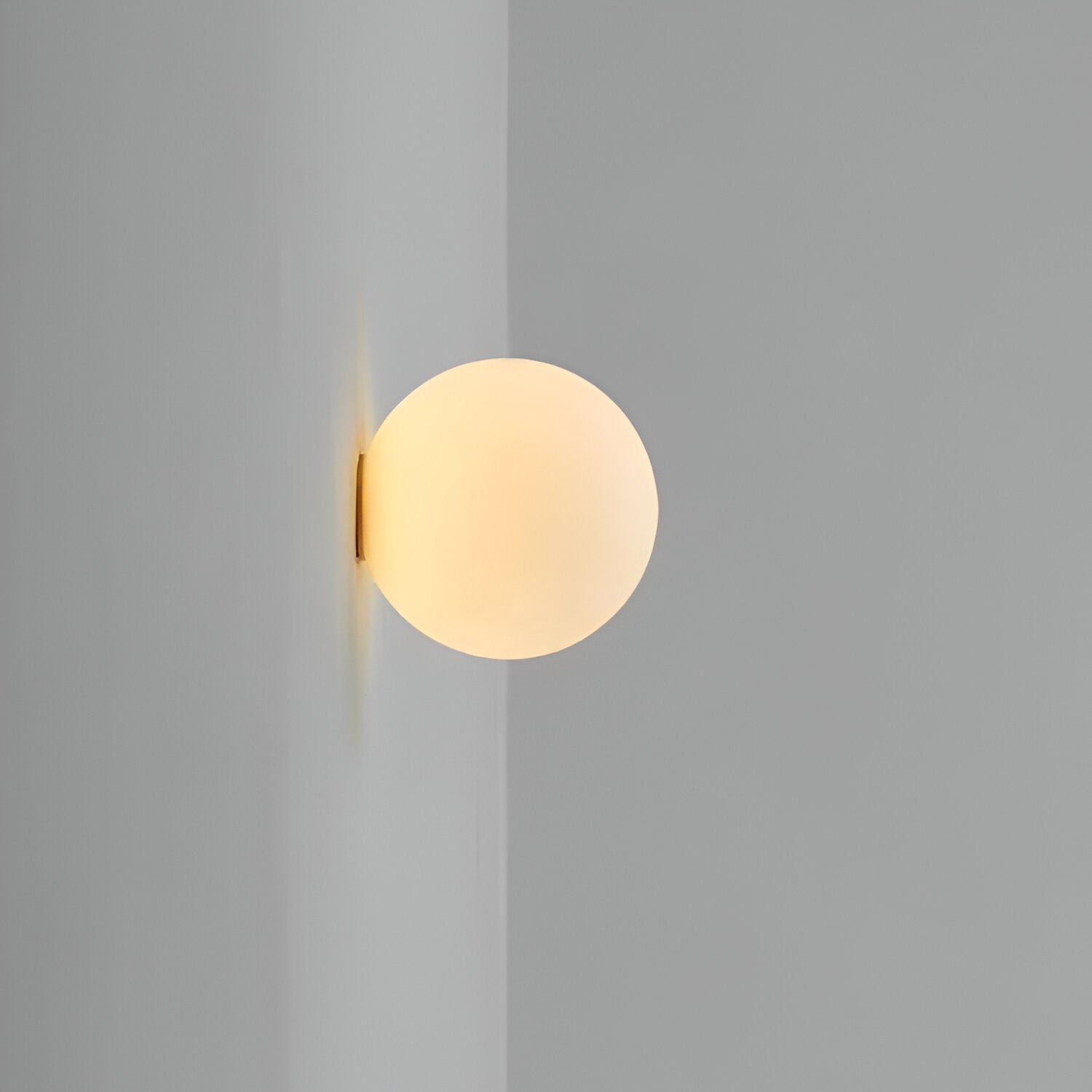 Applique minimalista in vetro tondo con LED G9