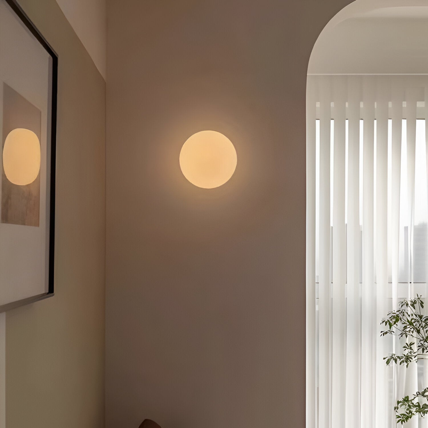 Applique minimalista in vetro tondo con LED G9