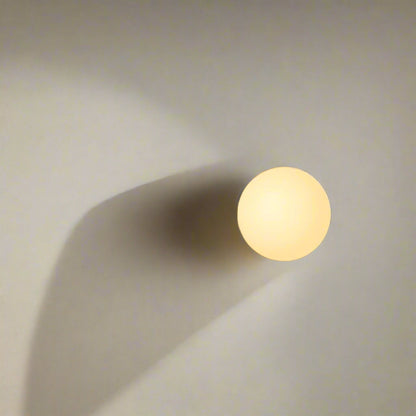 Applique minimalista in vetro tondo con LED G9