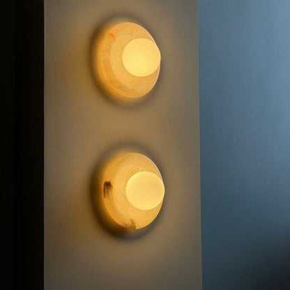 Applique tonda in marmo travertino con globo in vetro, lampada da parete per interni