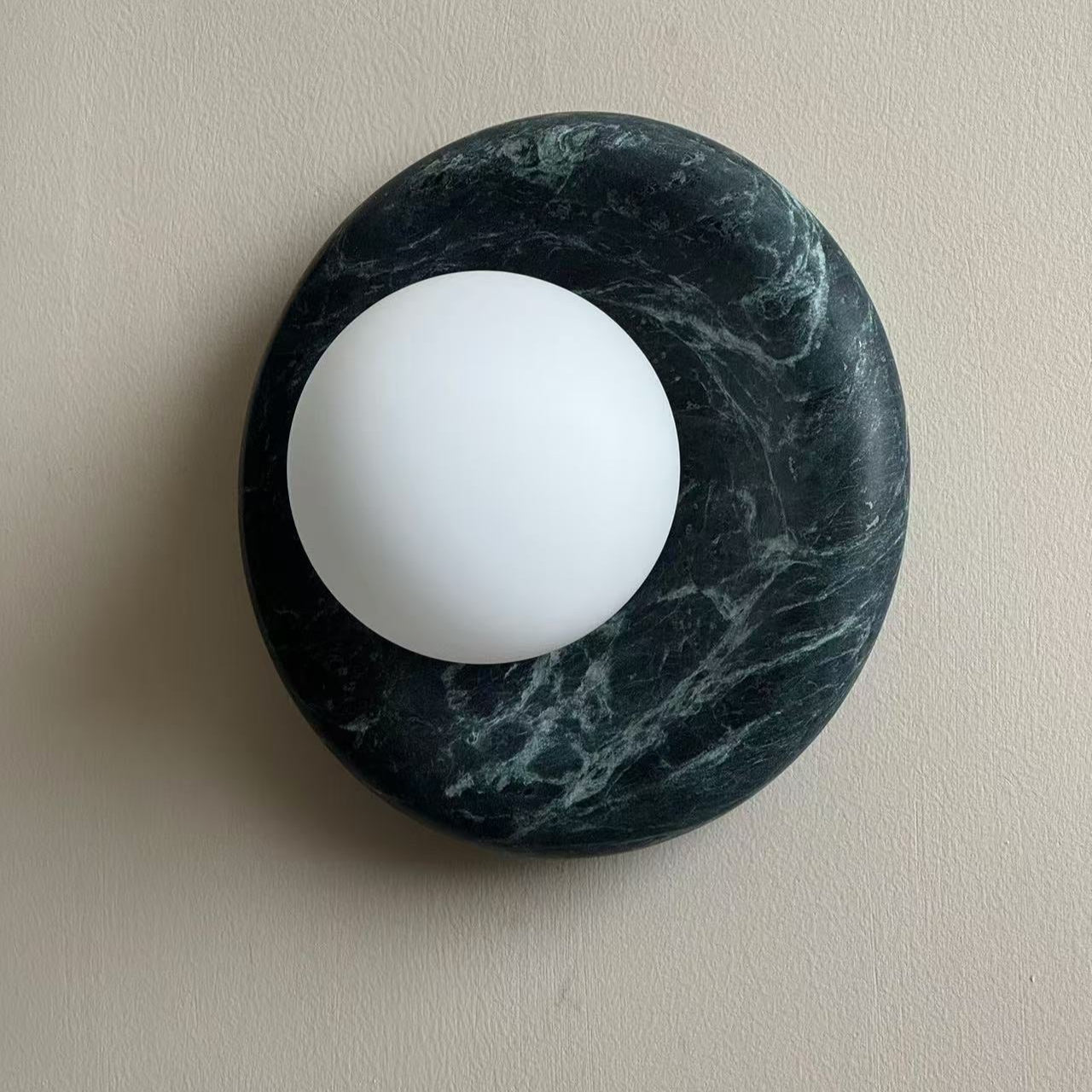 Applique tonda in marmo travertino con globo in vetro, lampada da parete per interni