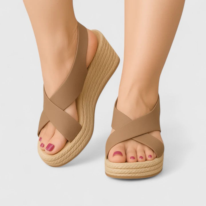 Enrichetta sandali donna con zeppa stile espadrillas e fasce incrociate, foto 1