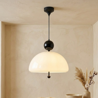 Lampada a sospensione a cupola in vetro beige con dettagli cromati