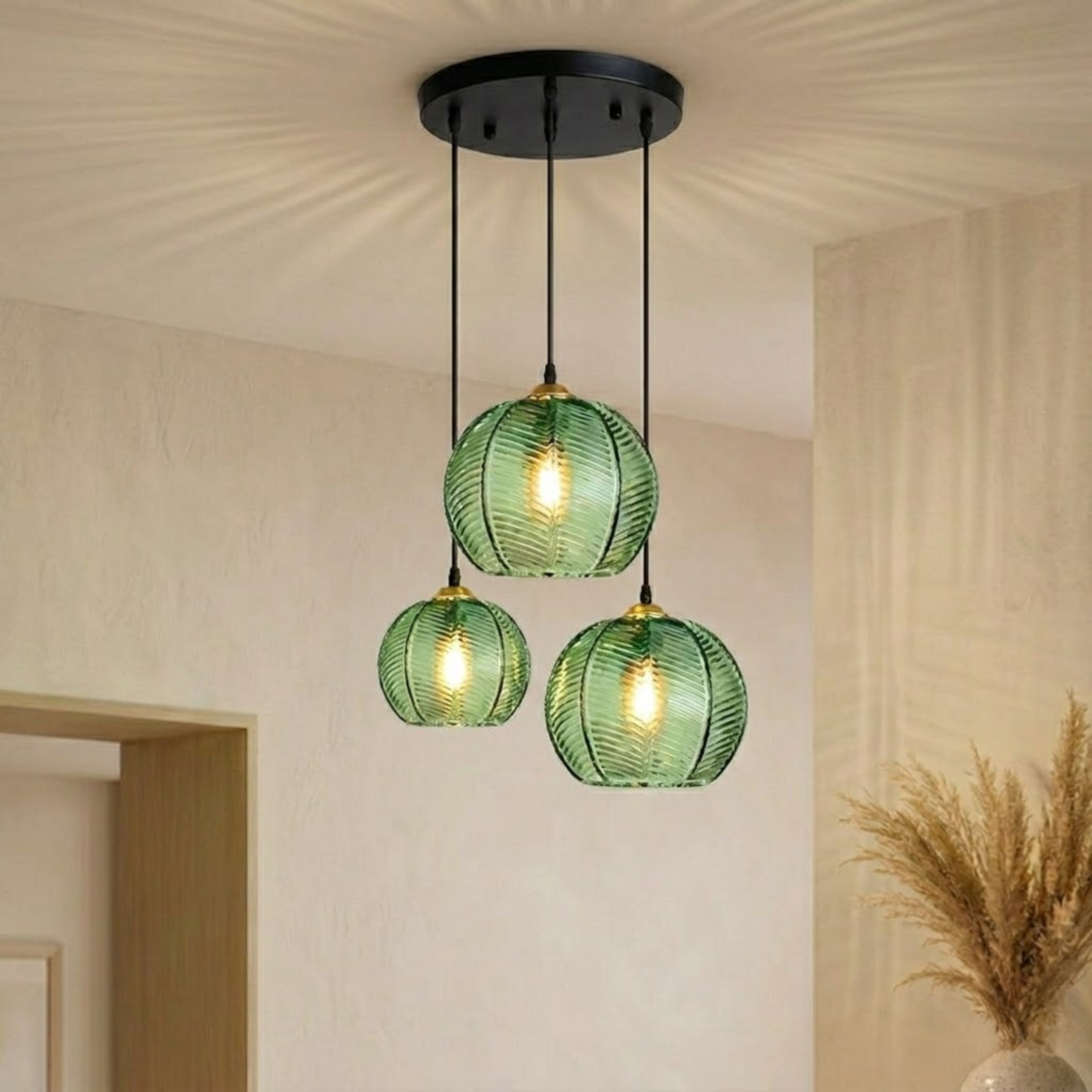 Lampada a sospensione a globo in vetro rigato colorato ambra, verde o grigio fumo
