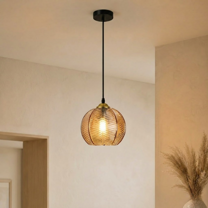 Lampada a sospensione a globo in vetro rigato colorato ambra, verde o grigio fumo