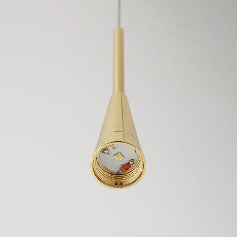 Lampada a sospensione a goccia in cristallo con metallo color oro