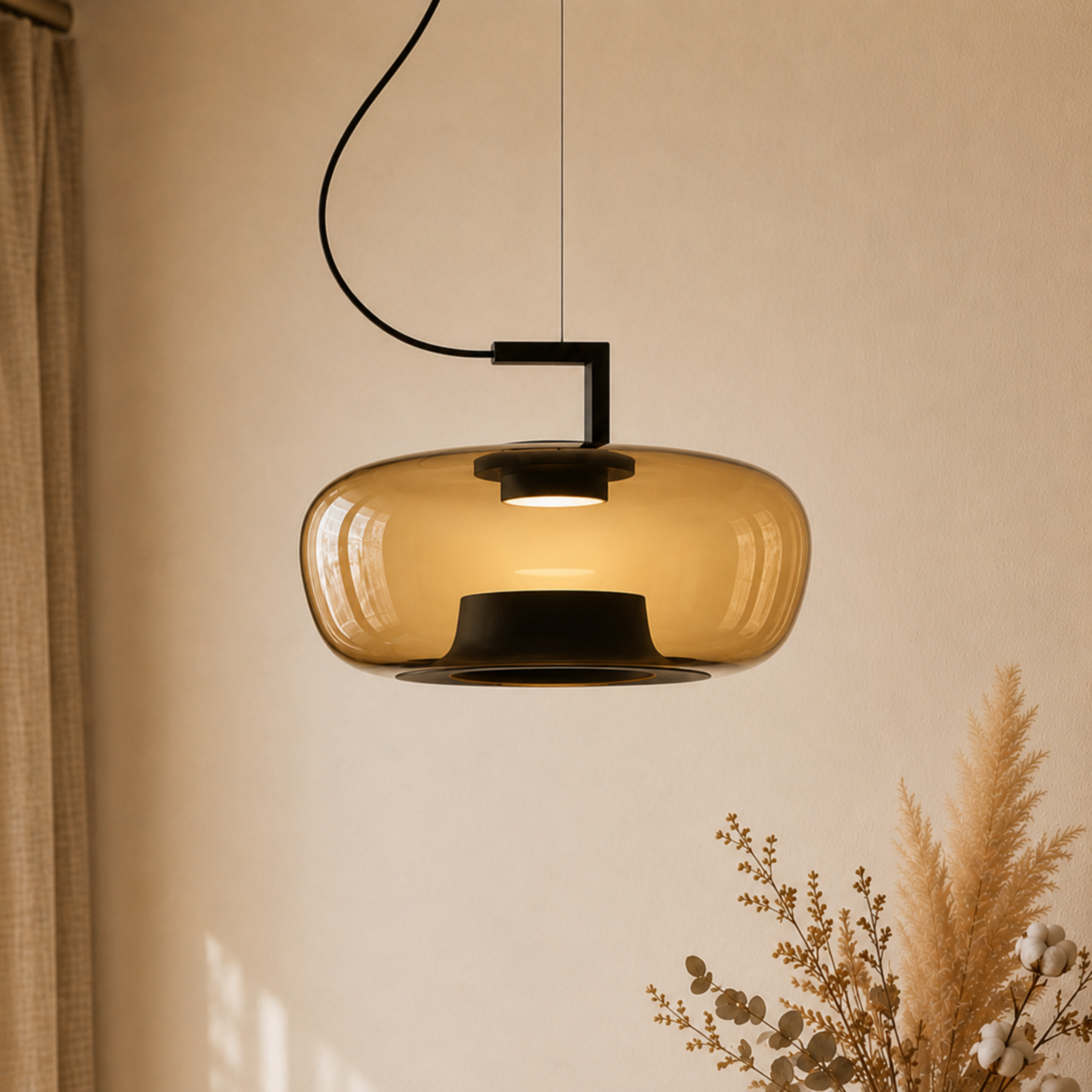 Lampada a sospensione a lanterna in vetro colorato ambra