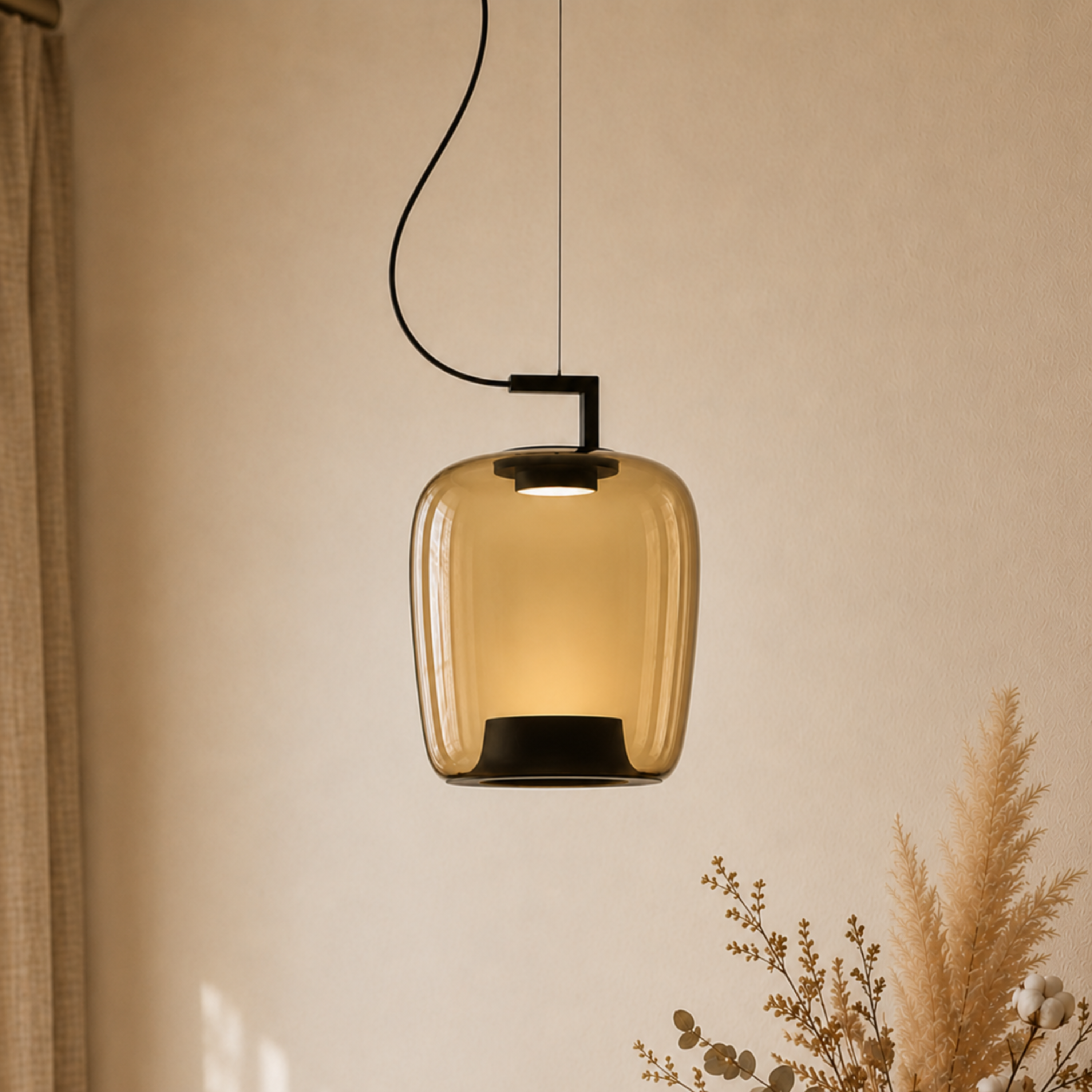 Lampada a sospensione a lanterna in vetro colorato ambra