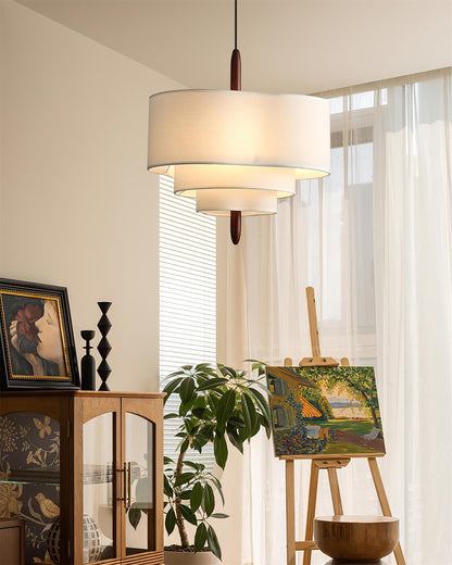 Lampada a sospensione a tamburo in tessuto verde con dettagli in legno, stile scandinavo