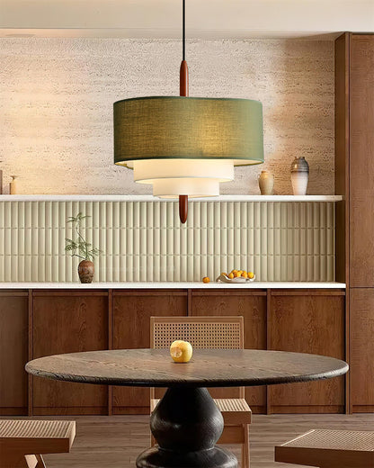 Lampada a sospensione a tamburo in tessuto verde con dettagli in legno, stile scandinavo