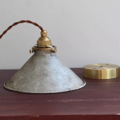 Lampada a sospensione conica vintage rustica con paralume in metallo anticato
