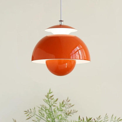 Lampada a sospensione in metallo con design ispirato al bocciolo