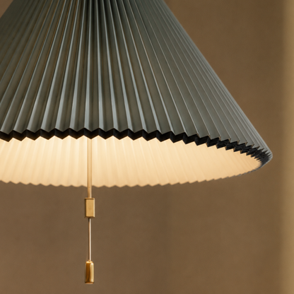Lampada a sospensione LED con paralume plissettato in tessuto, stile scandinavo