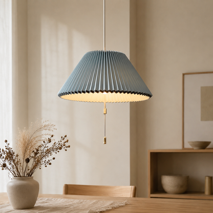 Lampada a sospensione LED con paralume plissettato in tessuto, stile scandinavo