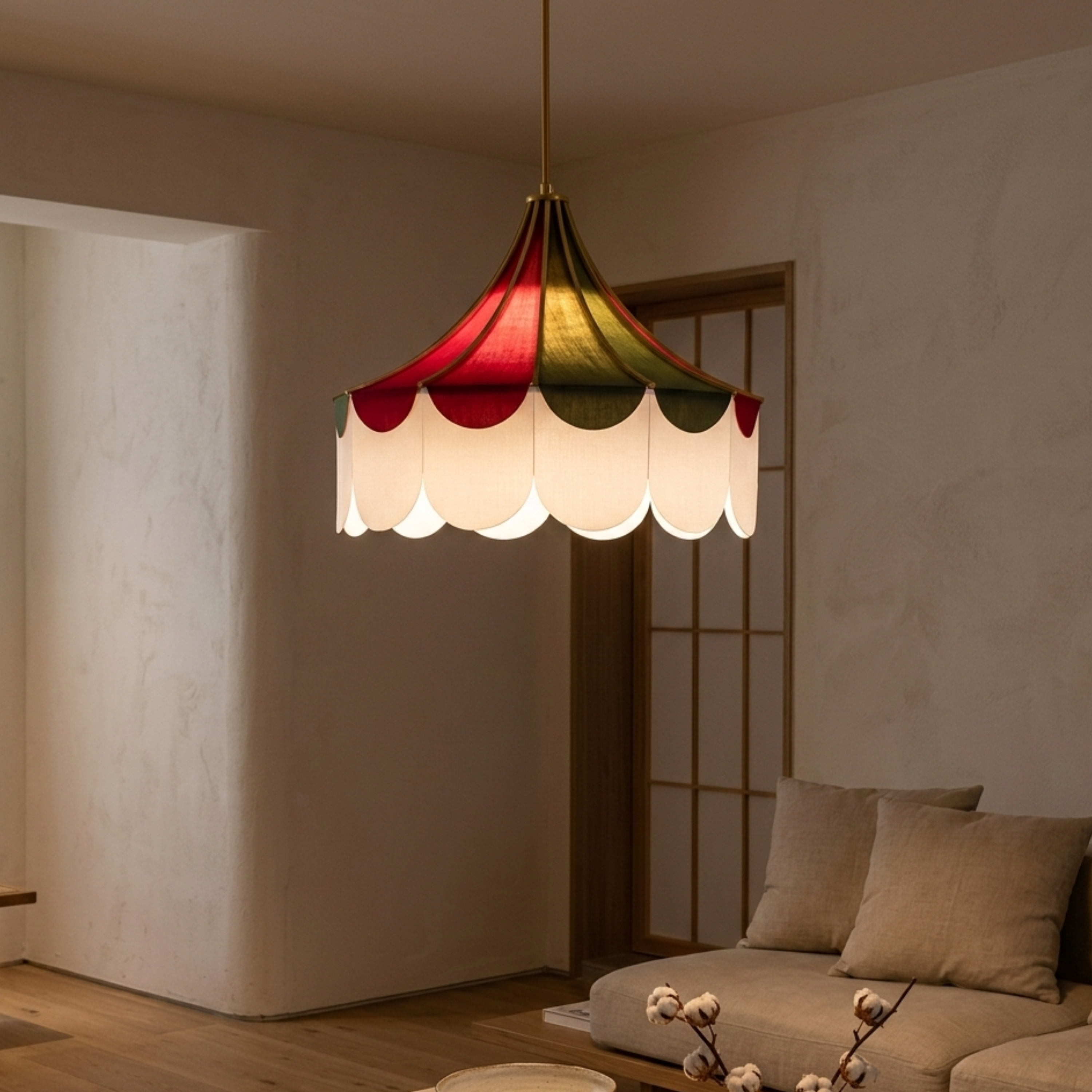 Lampada a sospensione LED in tessuto smerlato con rosone a righe rosse e verdi