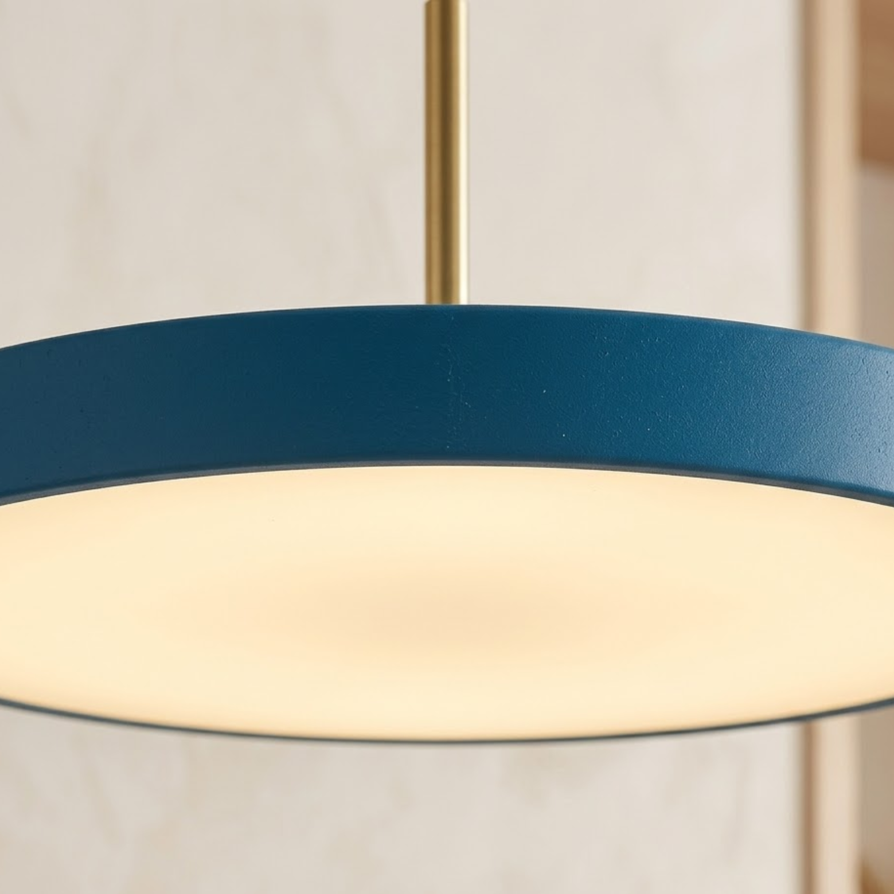 Lampada a sospensione LED retrò a disco sottile con sommità in ottone