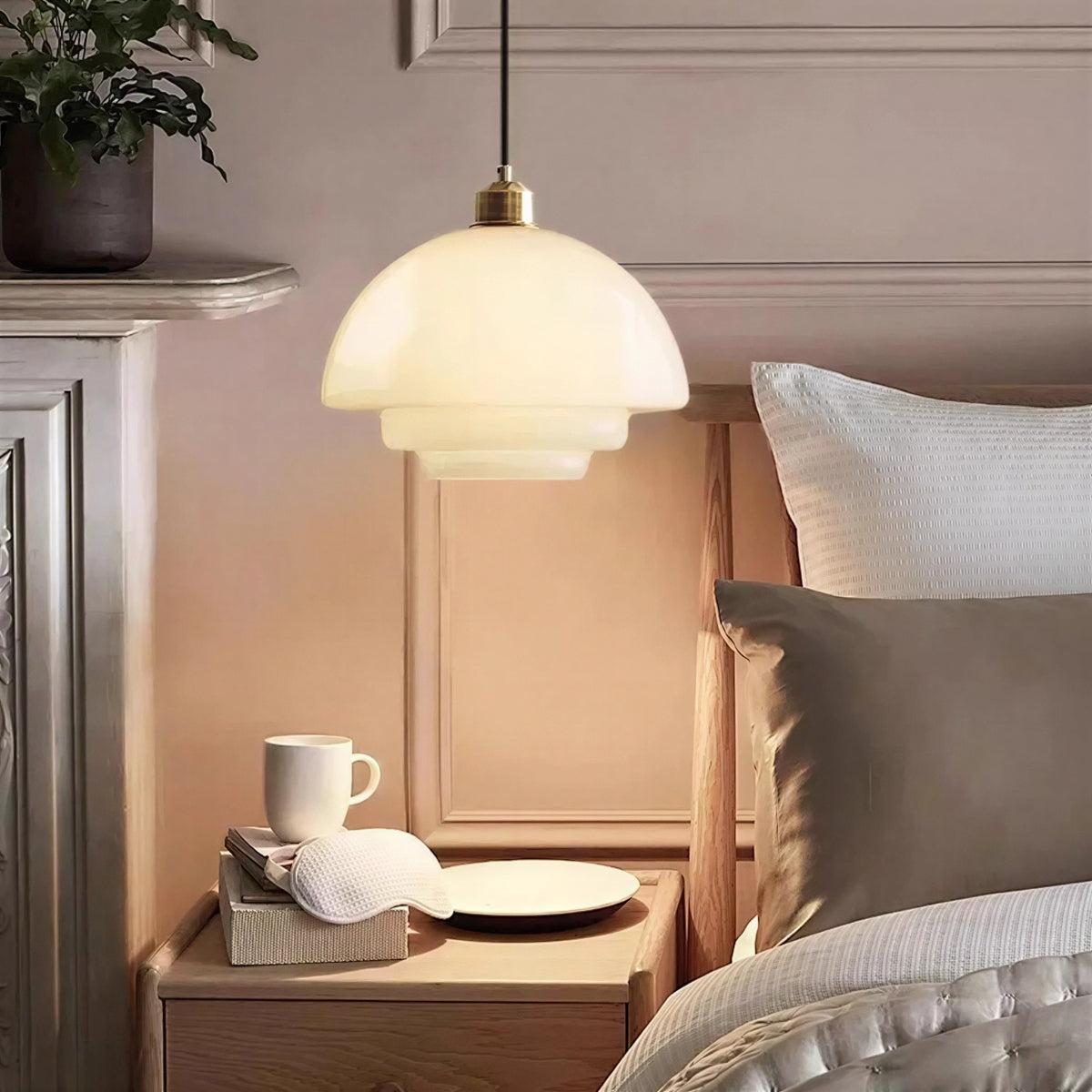 Lampada a sospensione minimalista in vetro stile mid century ad altezza regolabile