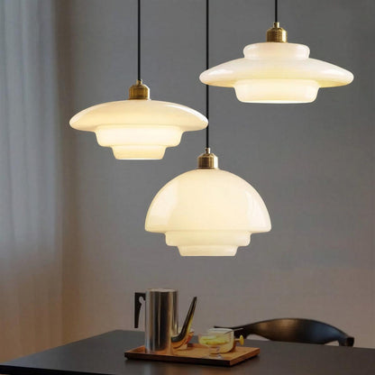 Lampada a sospensione minimalista in vetro stile mid century ad altezza regolabile