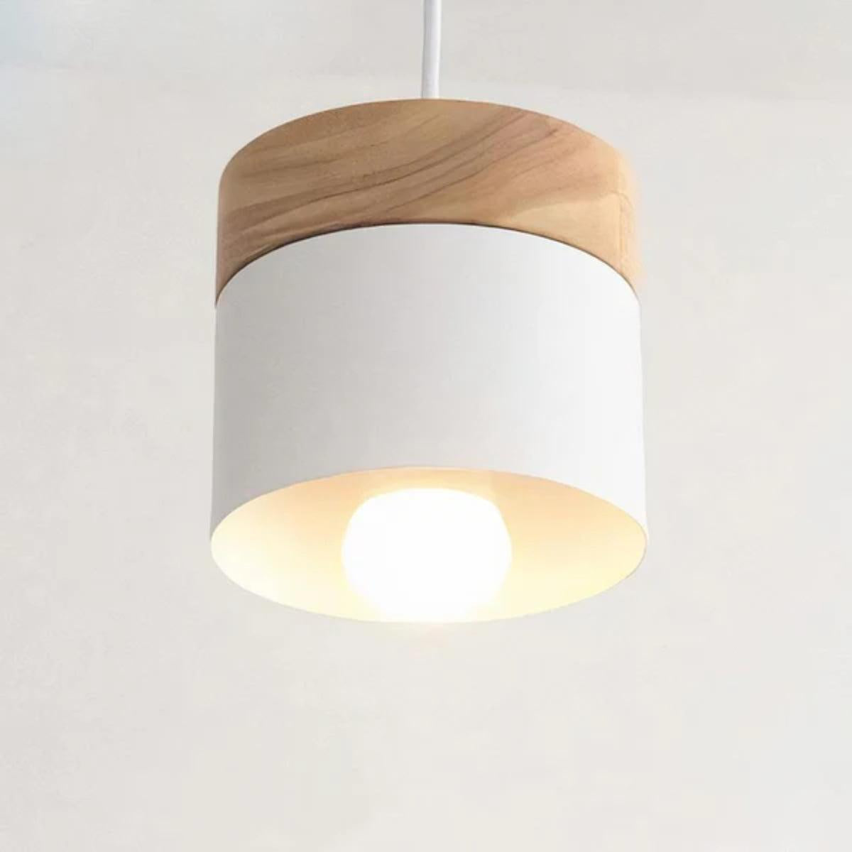 Lampada a sospensione moderna con base minimalista in legno