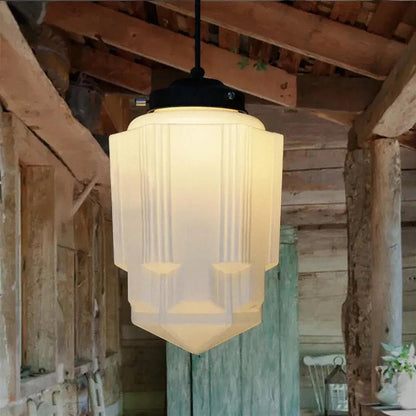 Lampada a sospensione moderna con paralume geometrico in vetro satinato